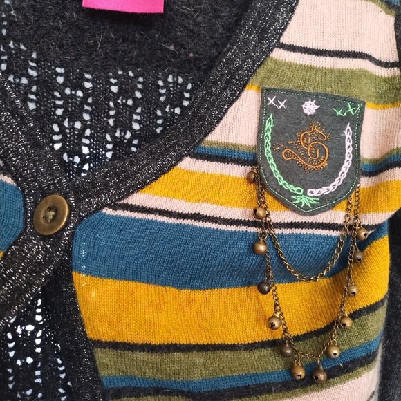 Boutique Sweater - Picture 3 of 8